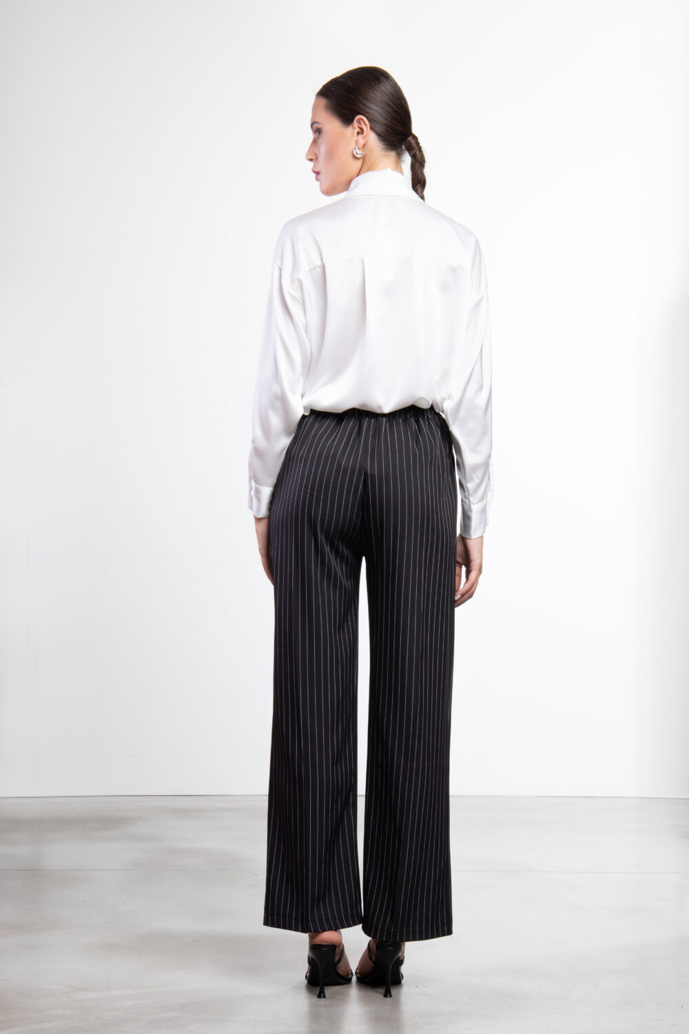 Pantaloni eleganti ampi