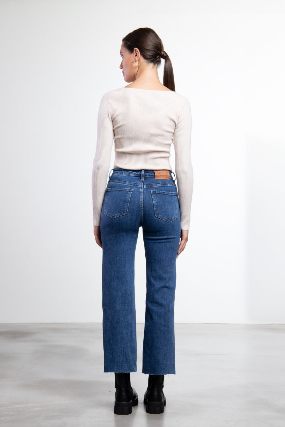 Jeans regular con gamba dritta