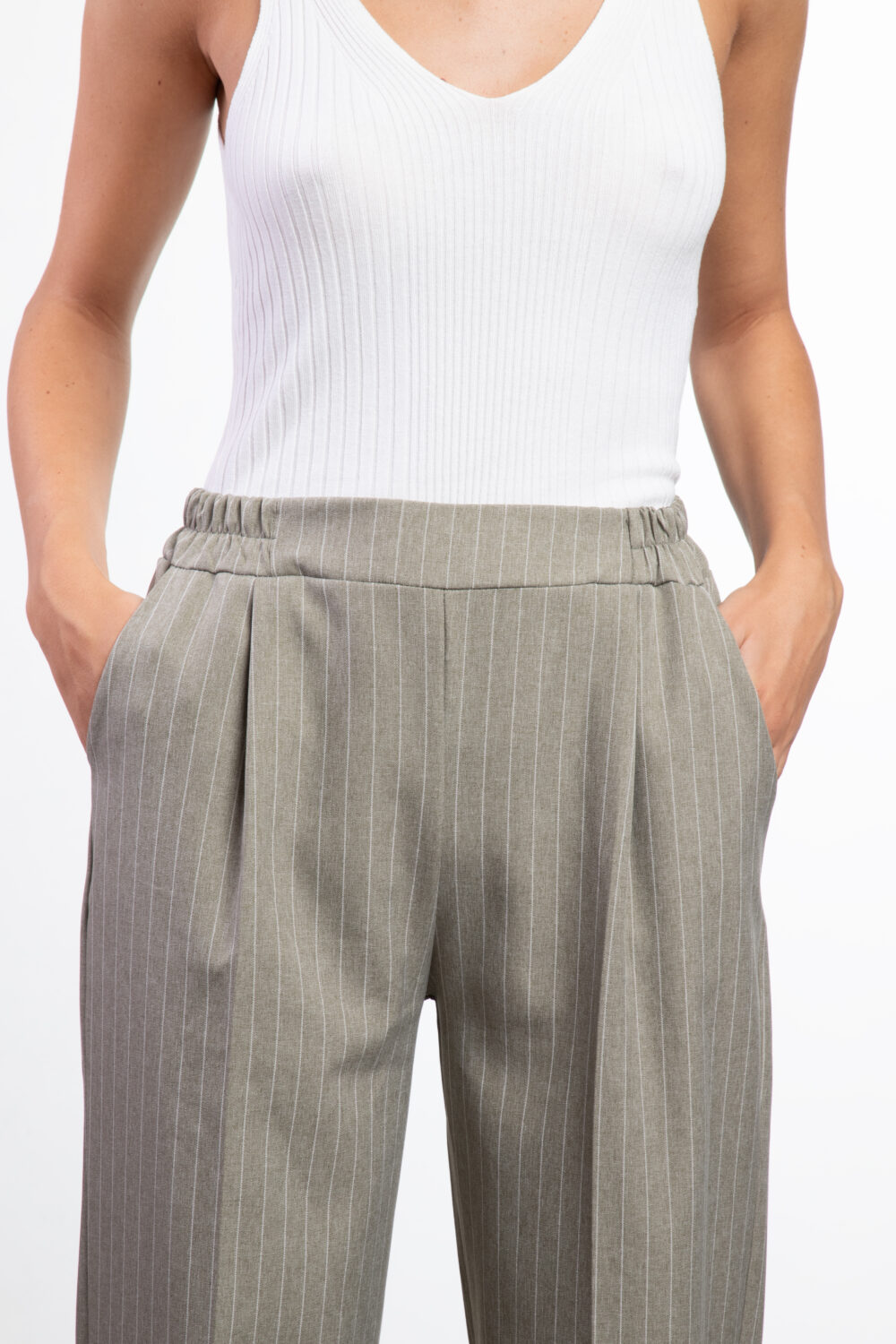 Pantaloni eleganti ampi