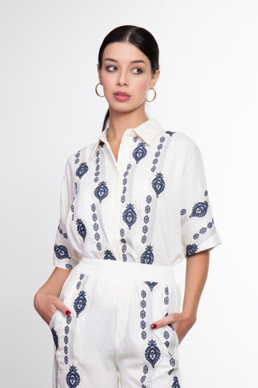 Camicia con Ricami