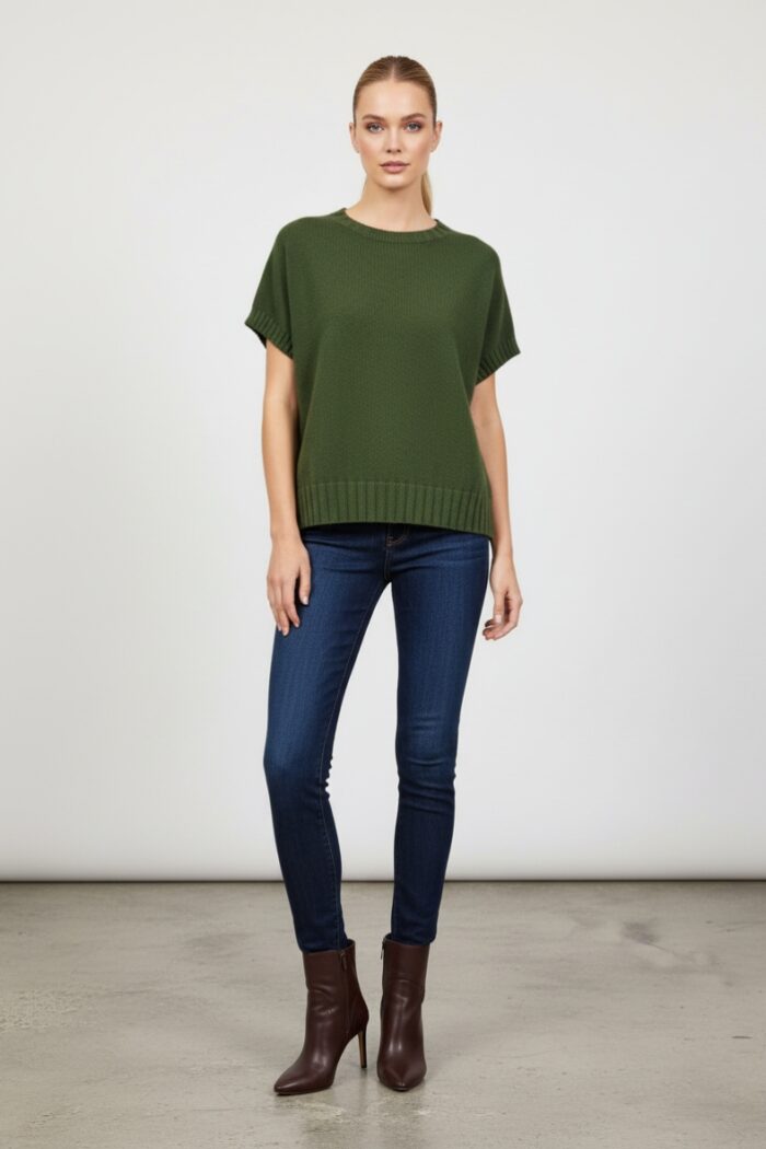 Maglia morbida con manica smanicata